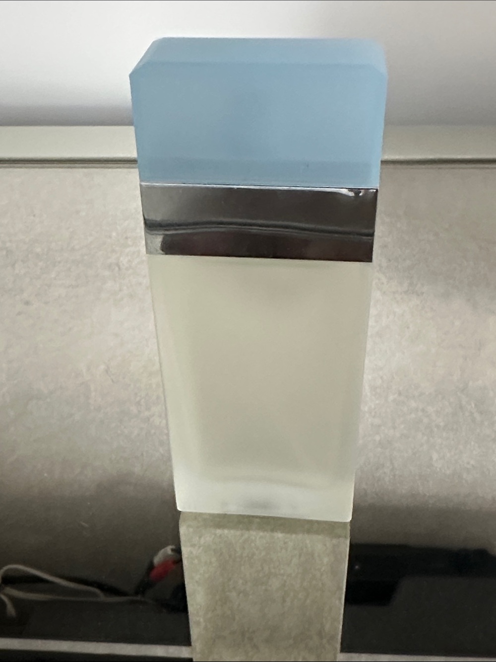 Dolce & Gabbana Light Blue Bottle with Pale Blue Cap - Picture 4 of 5